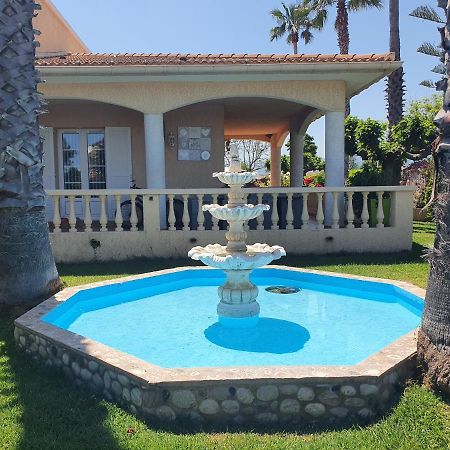 Villa Les Palmiers -Stretta Di I Mandarini Луччана Екстер'єр фото